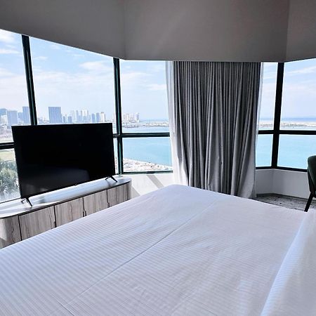 ザ ガーニー リゾート ホテル&レジデンス ジョージタウン エクステリア 写真 A bedroom at the Hilton San Diego Bayfront