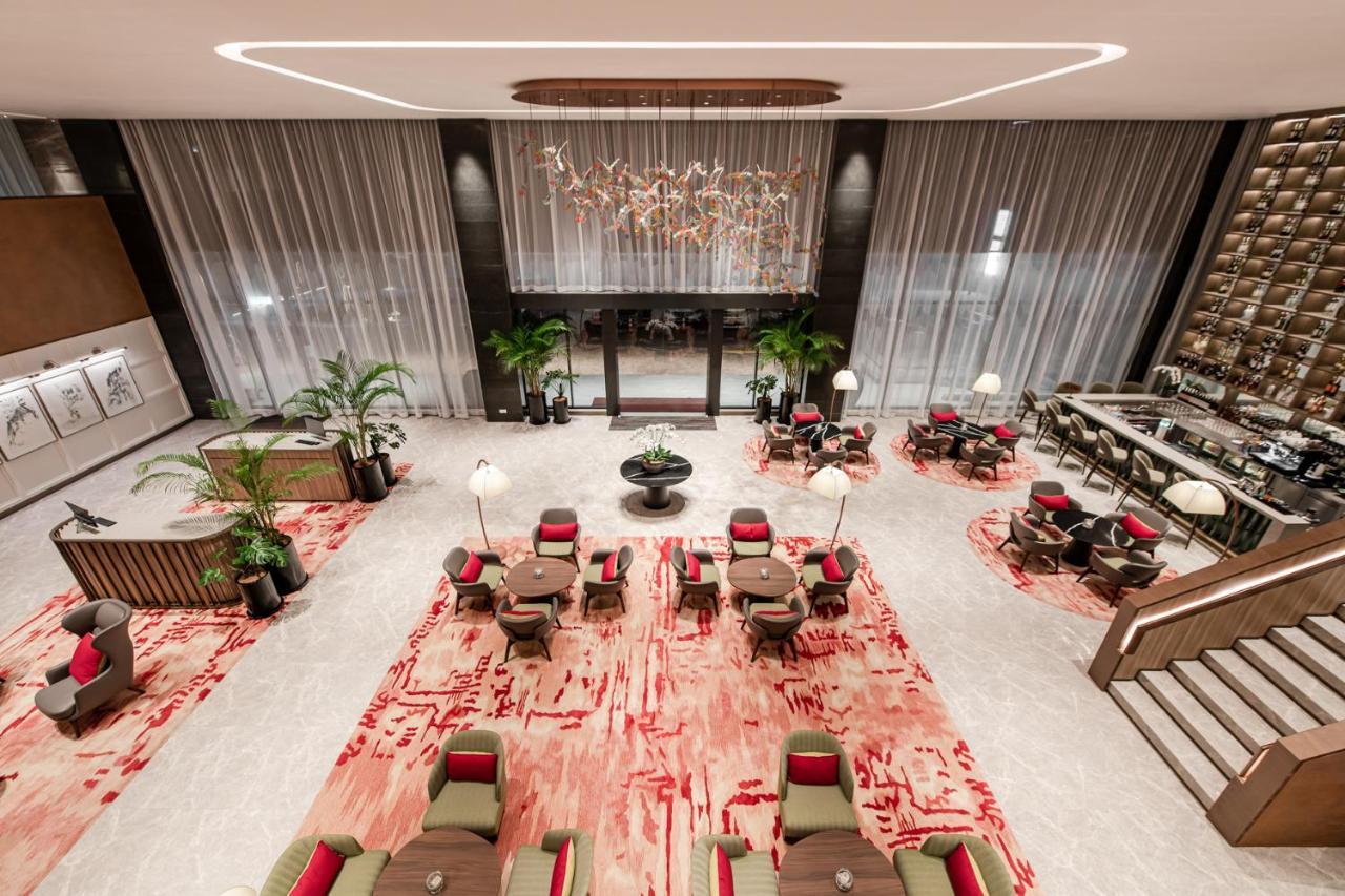 ザ ガーニー リゾート ホテル&レジデンス ジョージタウン エクステリア 写真 The lobby of the hotel