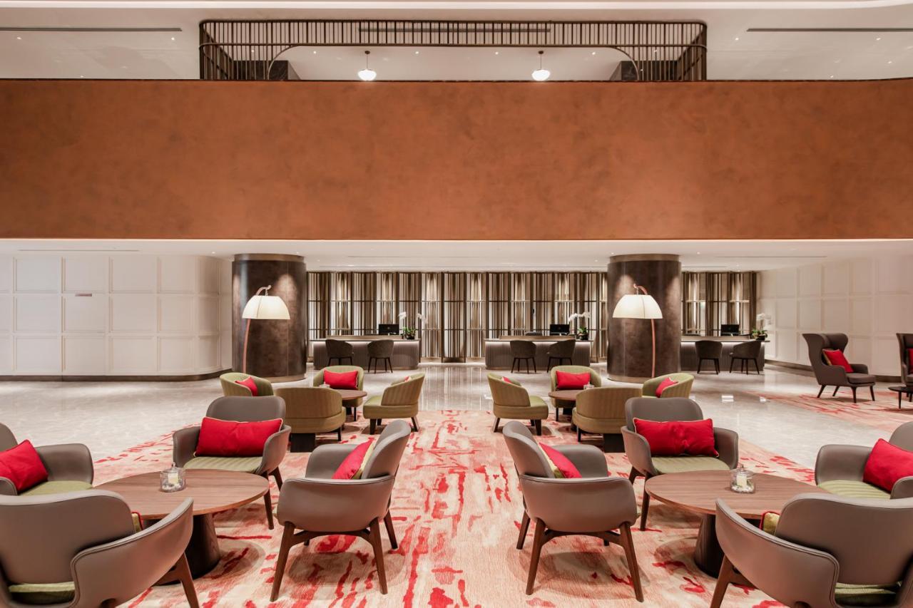 ザ ガーニー リゾート ホテル&レジデンス ジョージタウン エクステリア 写真 The lobby of the hotel
