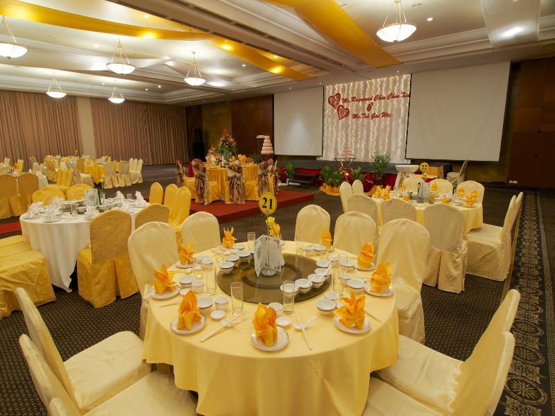 ザ ガーニー リゾート ホテル&レジデンス ジョージタウン エクステリア 写真 A typical Chinese wedding banquet